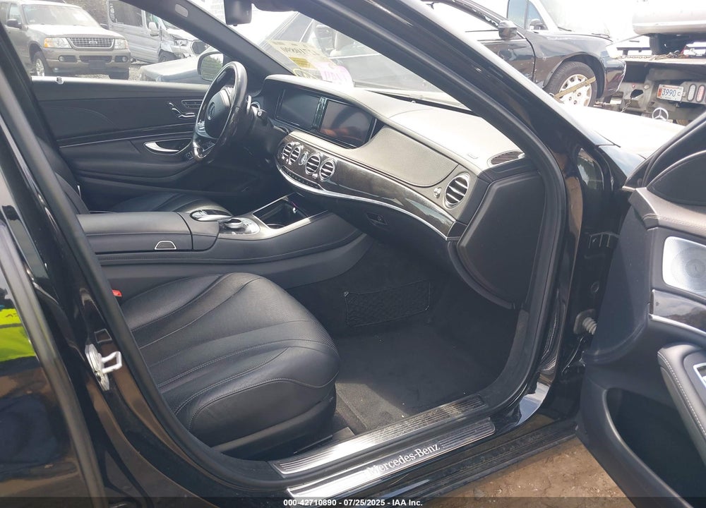2016 MERCEDES-BENZ S 550 4MATIC VIN: WDDUG8FB4GA255538