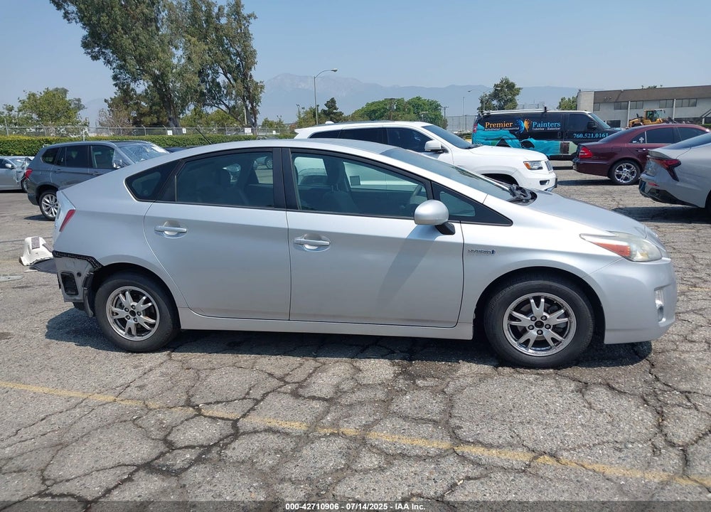2011 TOYOTA PRIUS TWO VIN: JTDKN3DU2B0286848