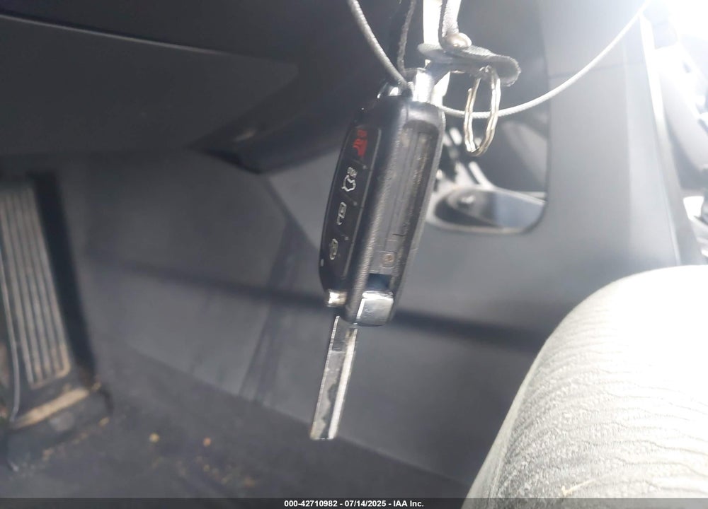 2016 HYUNDAI SANTA FE VIN: 5XYZT3LB1GG314452