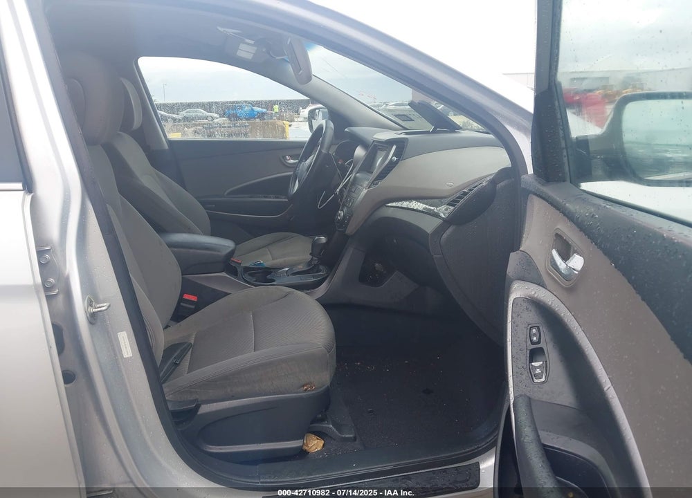 2016 HYUNDAI SANTA FE VIN: 5XYZT3LB1GG314452