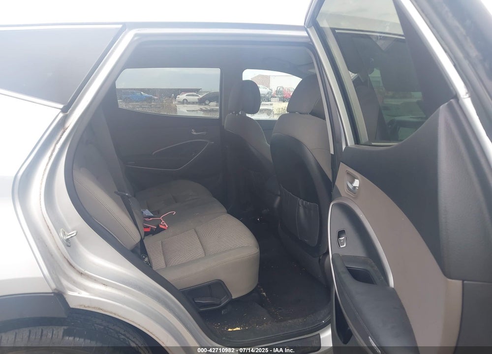 2016 HYUNDAI SANTA FE VIN: 5XYZT3LB1GG314452