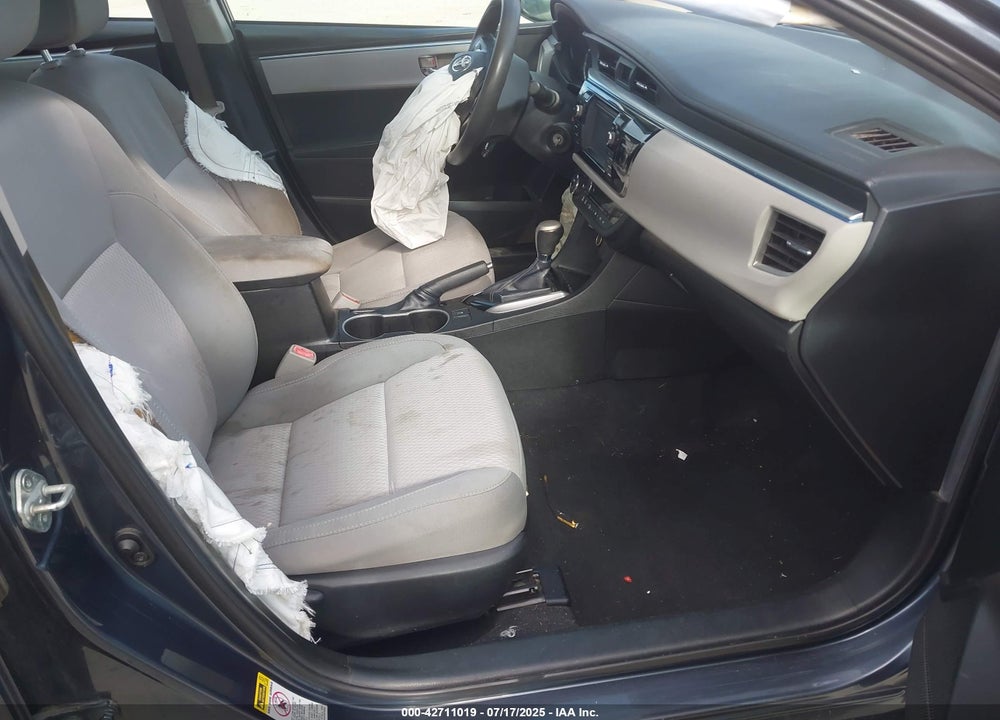 2015 TOYOTA COROLLA VIN: 5YFBURHE3FP270582