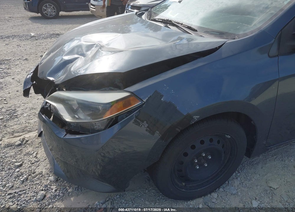 2015 TOYOTA COROLLA VIN: 5YFBURHE3FP270582