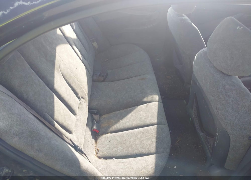 2002 HYUNDAI ELANTRA VIN: KMHDN45D12U445246