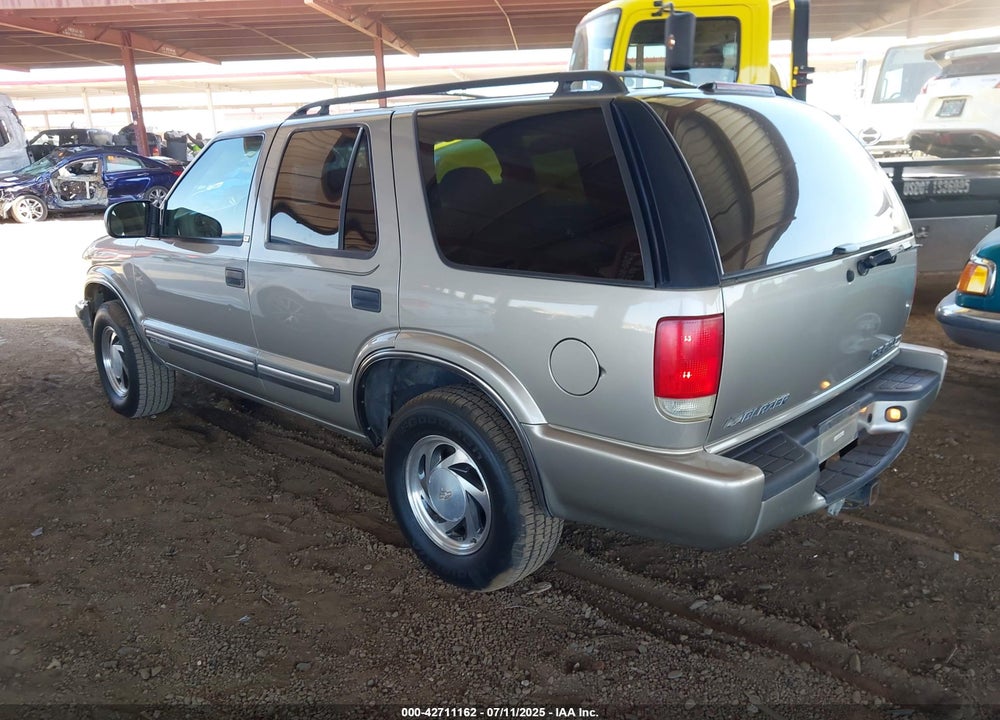 2001 CHEVROLET BLAZER LT VIN: 1GNDT13W31K152009