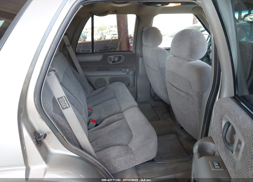 2001 CHEVROLET BLAZER LT VIN: 1GNDT13W31K152009