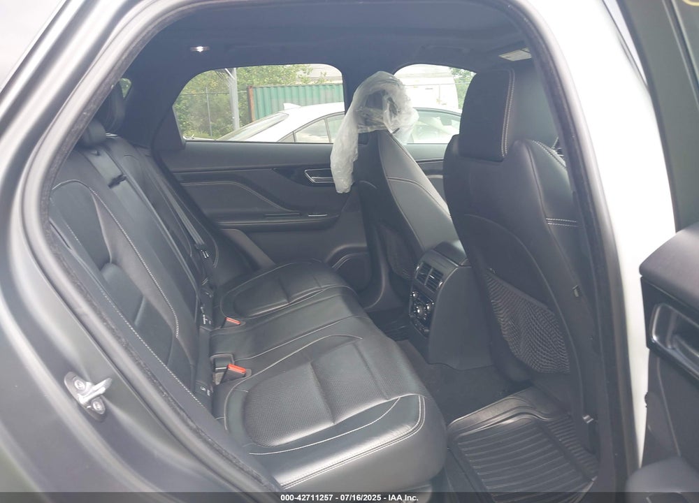 2017 JAGUAR F-PACE VIN: SADCL2BV5HA064702