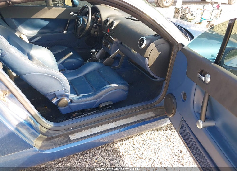 2001 AUDI TT VIN: TRUWT28NX11010551