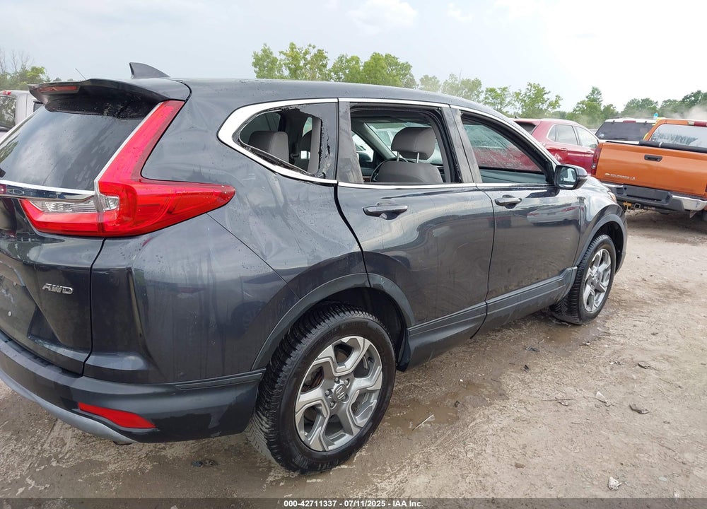 2018 HONDA CR-V VIN: 7FARW2H83JE051656