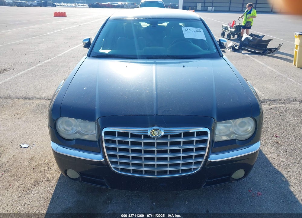 2007 CHRYSLER 300C VIN: 2C3KA63H57H813645