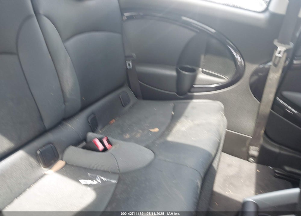 2009 MINI COOPER CLUBMAN VIN: WMWML33549TX36210