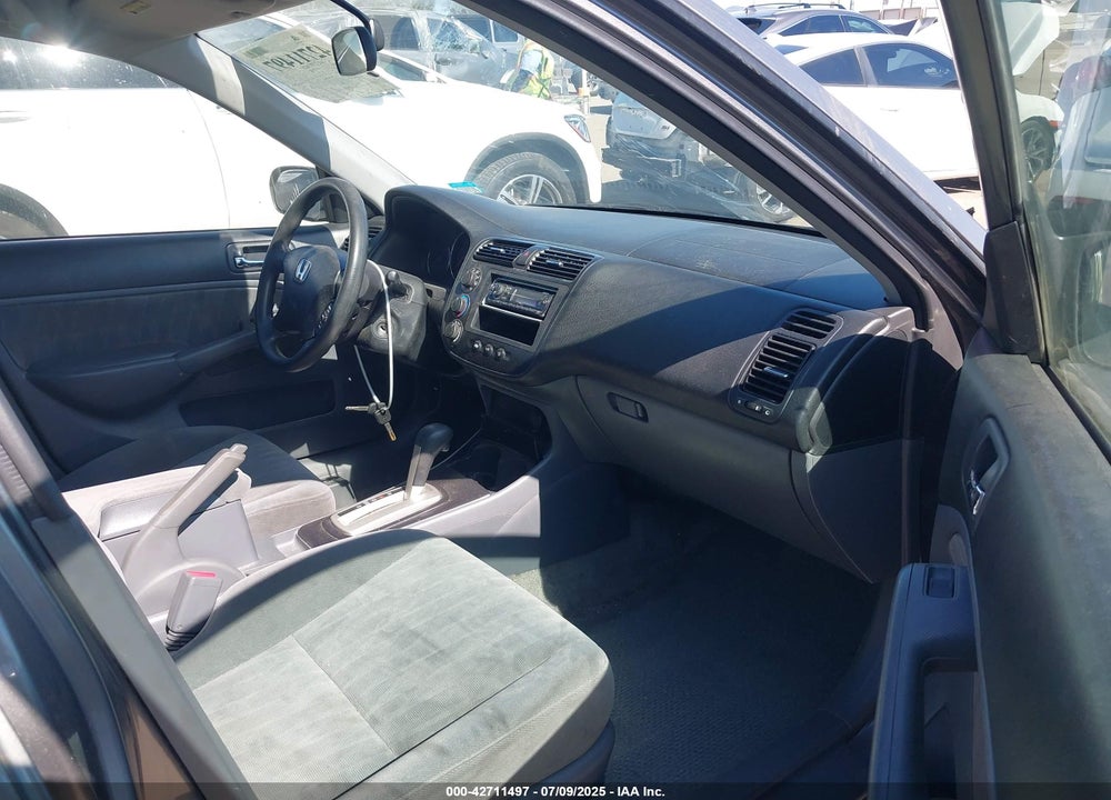 2005 HONDA CIVIC LX VIN: 2HGES16515H560574