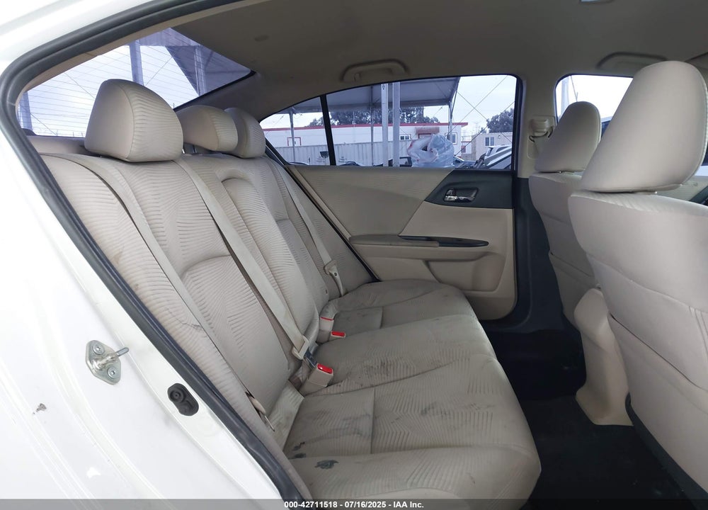 2017 HONDA ACCORD VIN: 1HGCR2F32HA020466