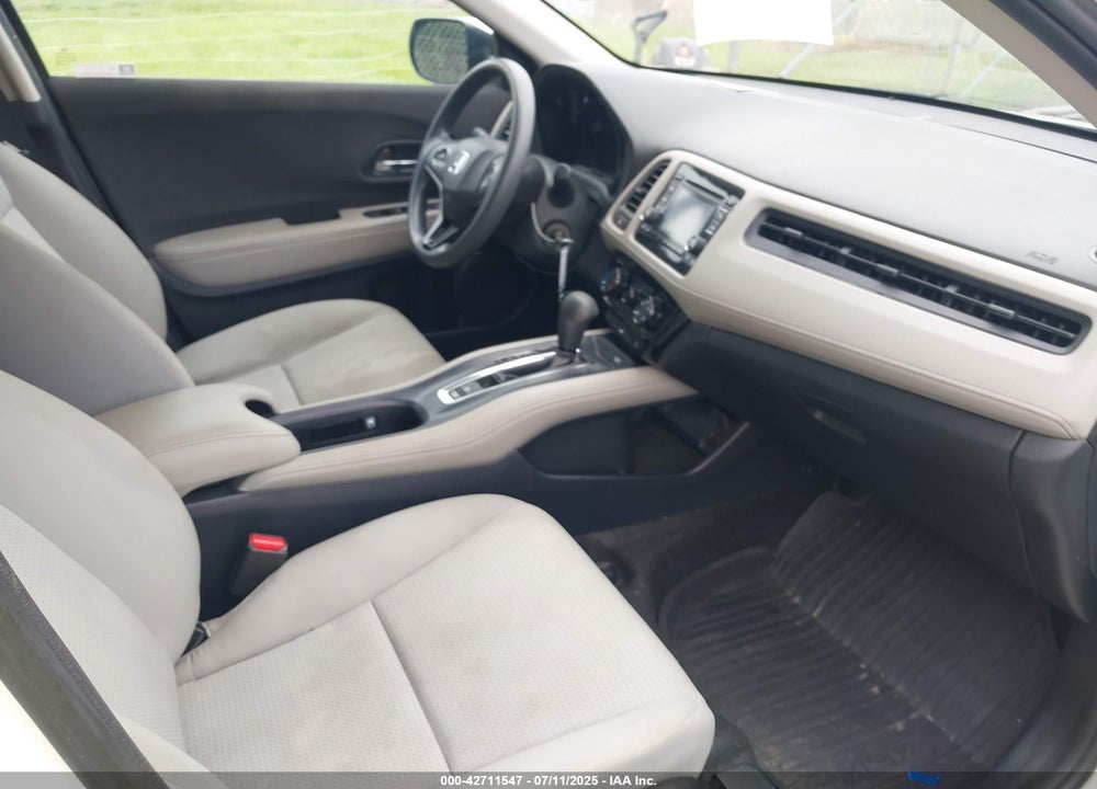 2022 HONDA HR-V VIN: 3CZRU5H38NM745083