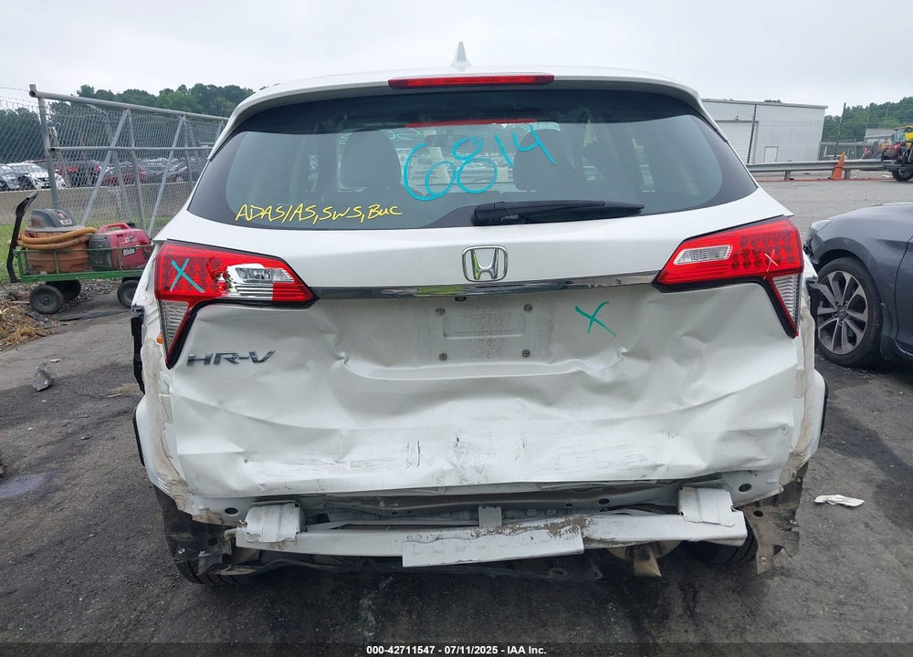 2022 HONDA HR-V VIN: 3CZRU5H38NM745083
