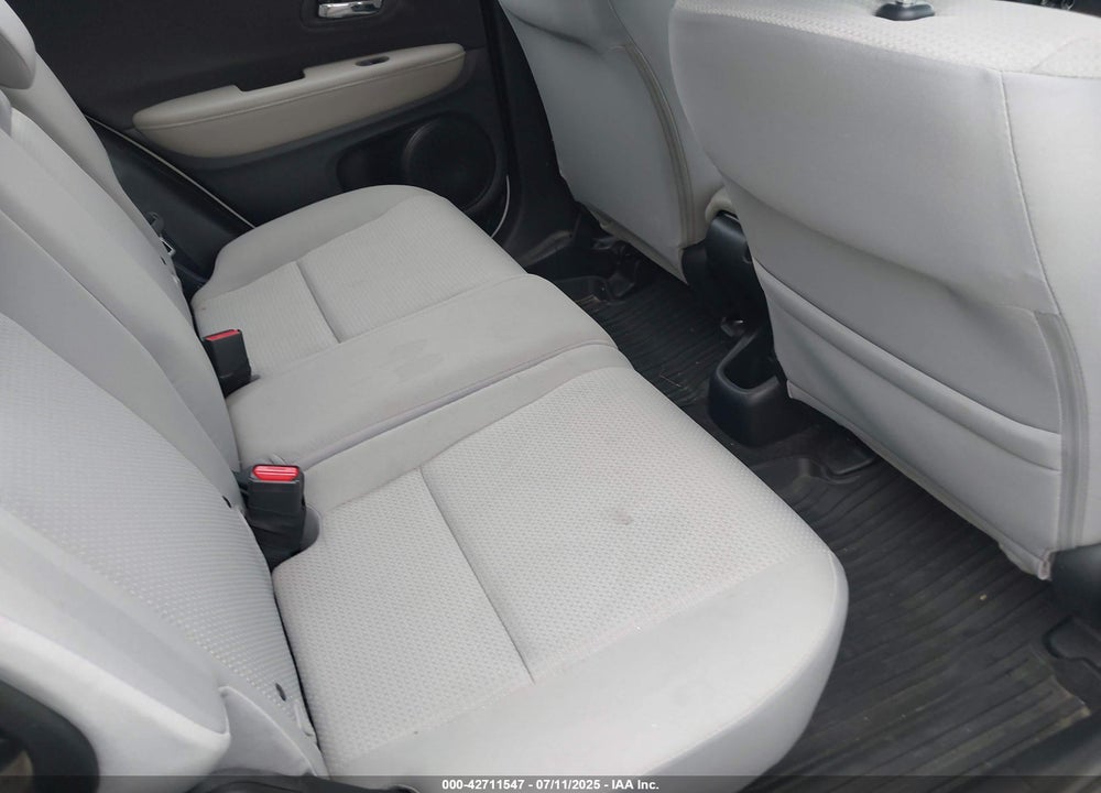 2022 HONDA HR-V VIN: 3CZRU5H38NM745083