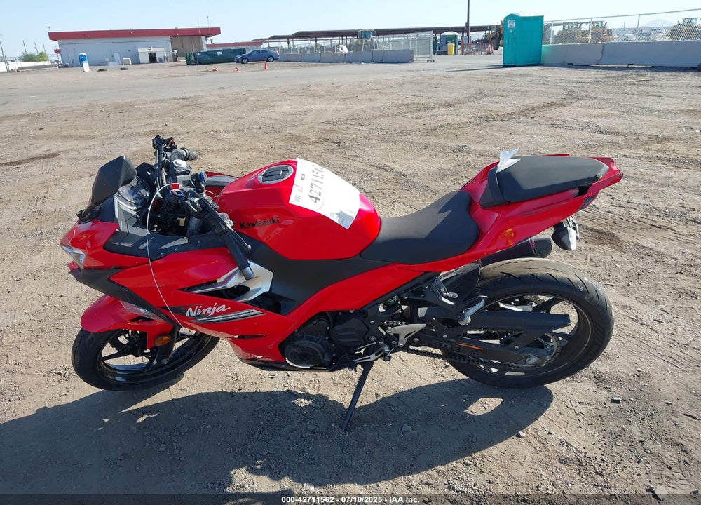 2021 KAWASAKI EX400 VIN: JKAEXKH15MDAB9421
