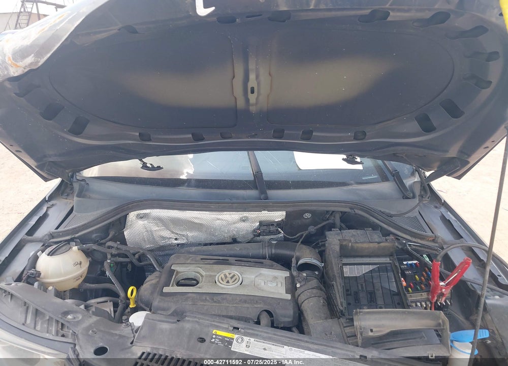 2016 VOLKSWAGEN TIGUAN VIN: WVGAV7AX4GW599546