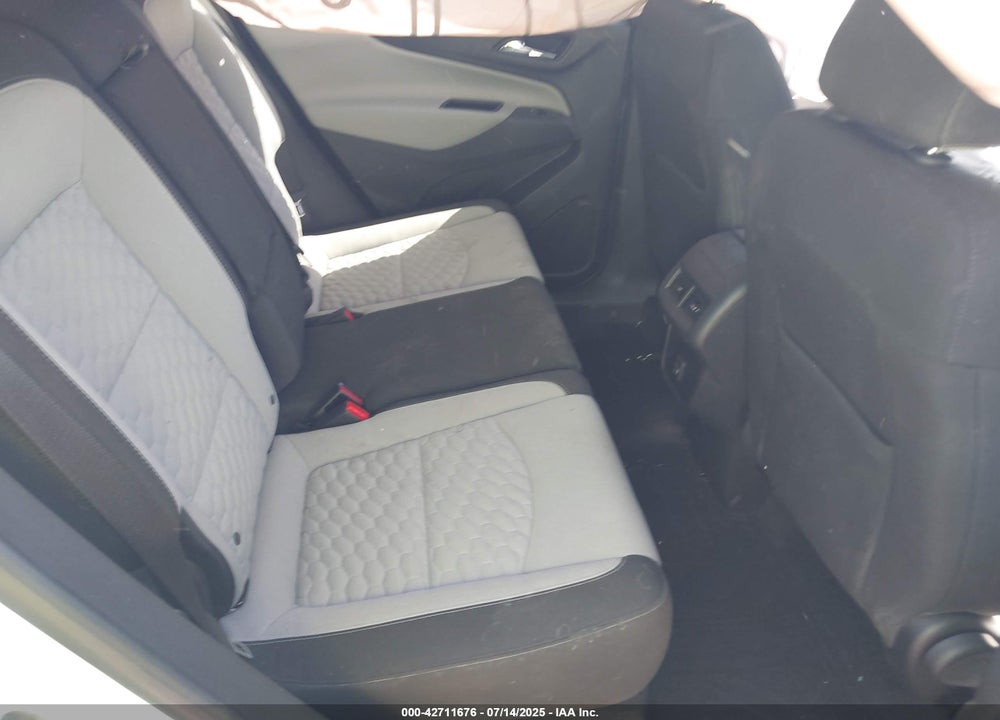 2019 CHEVROLET EQUINOX VIN: 3GNAXUEV2KS677873
