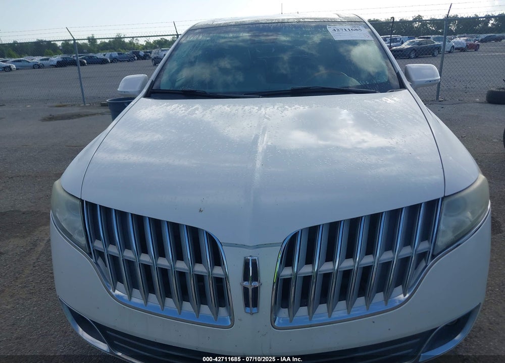 2011 LINCOLN MKT VIN: 2LMHJ5FR6BBJ53776