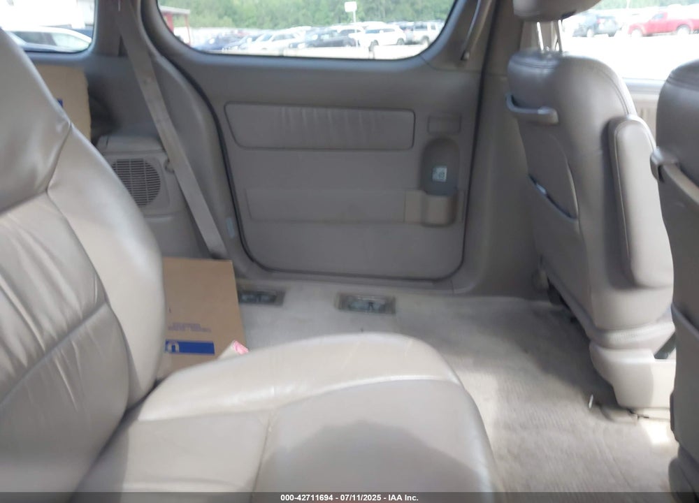 1998 TOYOTA SIENNA VIN: 4T3ZF13C0WU052184