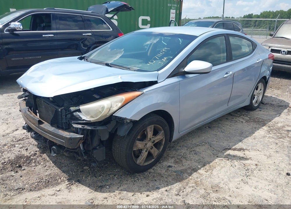 2013 HYUNDAI ELANTRA VIN: KMHDH4AE0DU759673