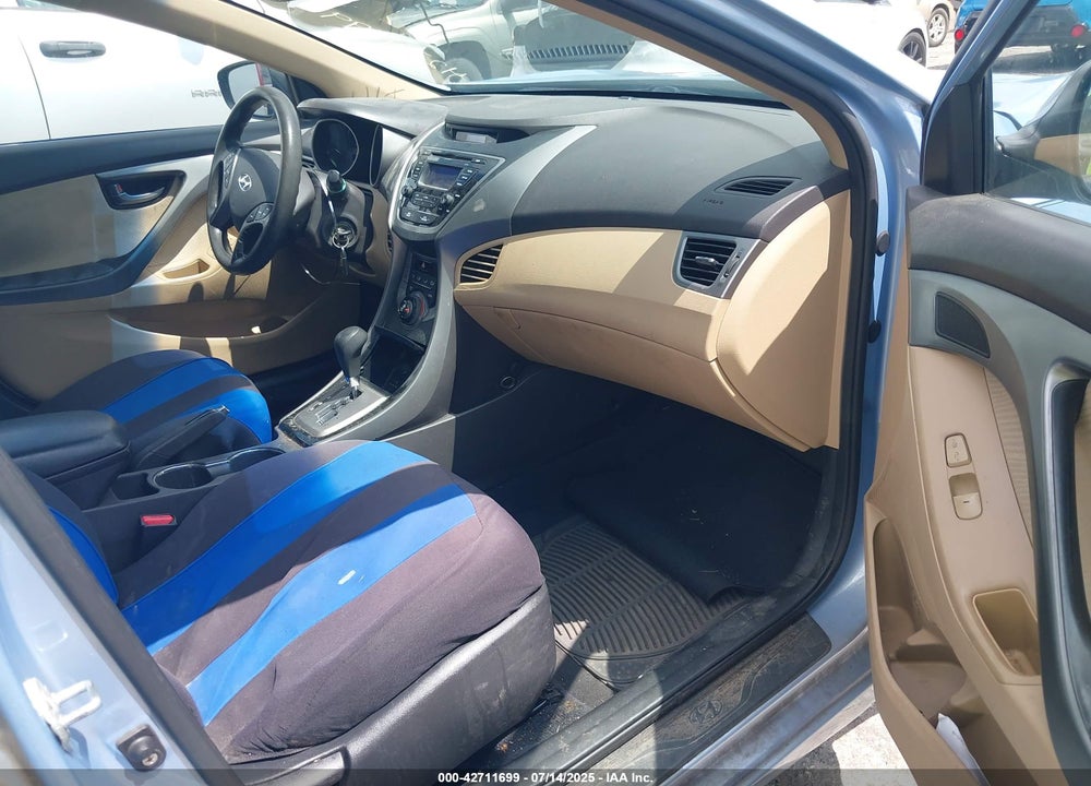 2013 HYUNDAI ELANTRA VIN: KMHDH4AE0DU759673