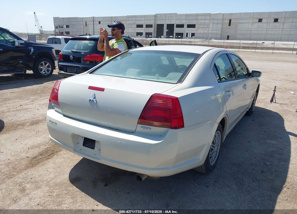 2004 MITSUBISHI GALANT VIN: 4A3AB36F84E082805
