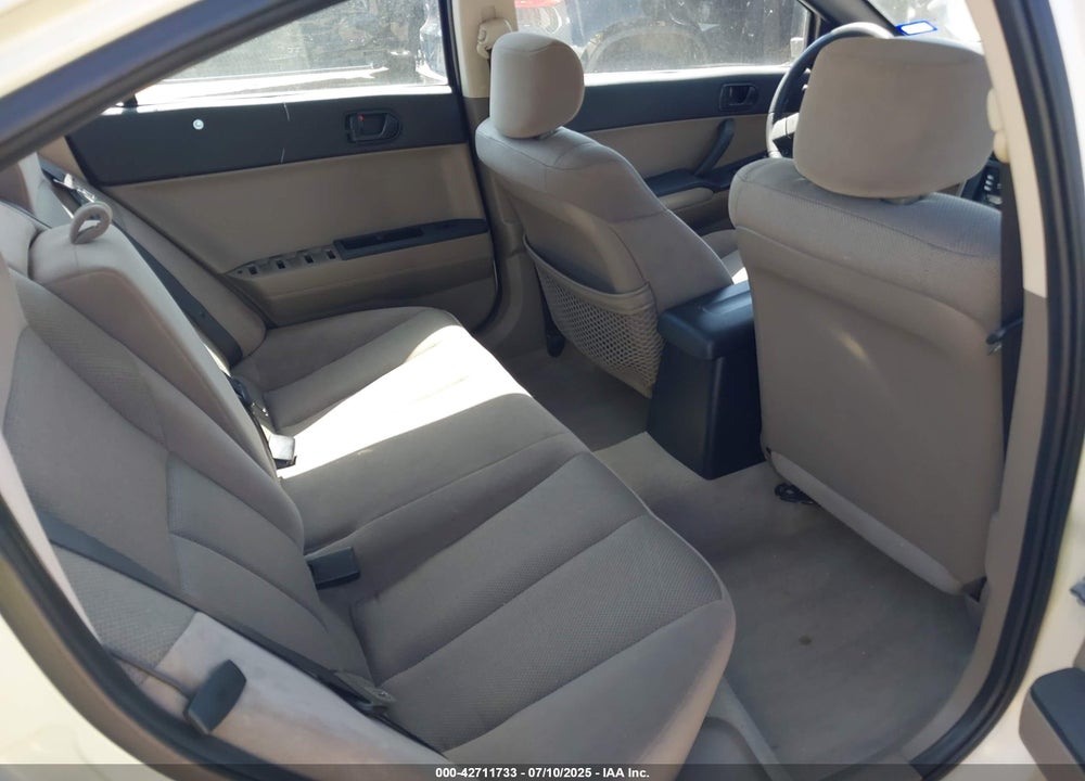 2004 MITSUBISHI GALANT VIN: 4A3AB36F84E082805