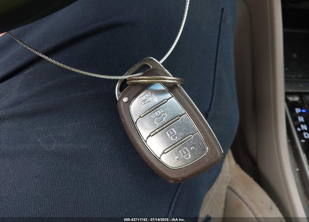 2017 HYUNDAI TUCSON VIN: KM8J33A20HU526223