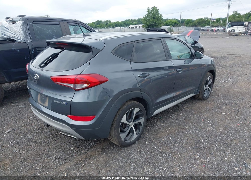 2017 HYUNDAI TUCSON VIN: KM8J33A20HU526223