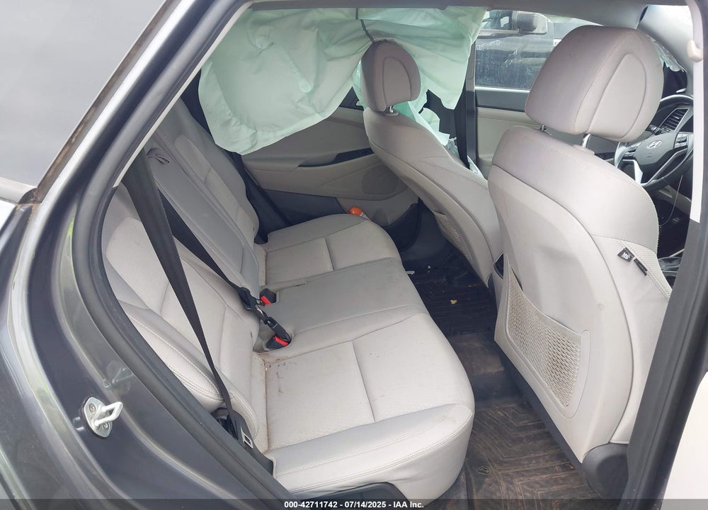 2017 HYUNDAI TUCSON VIN: KM8J33A20HU526223