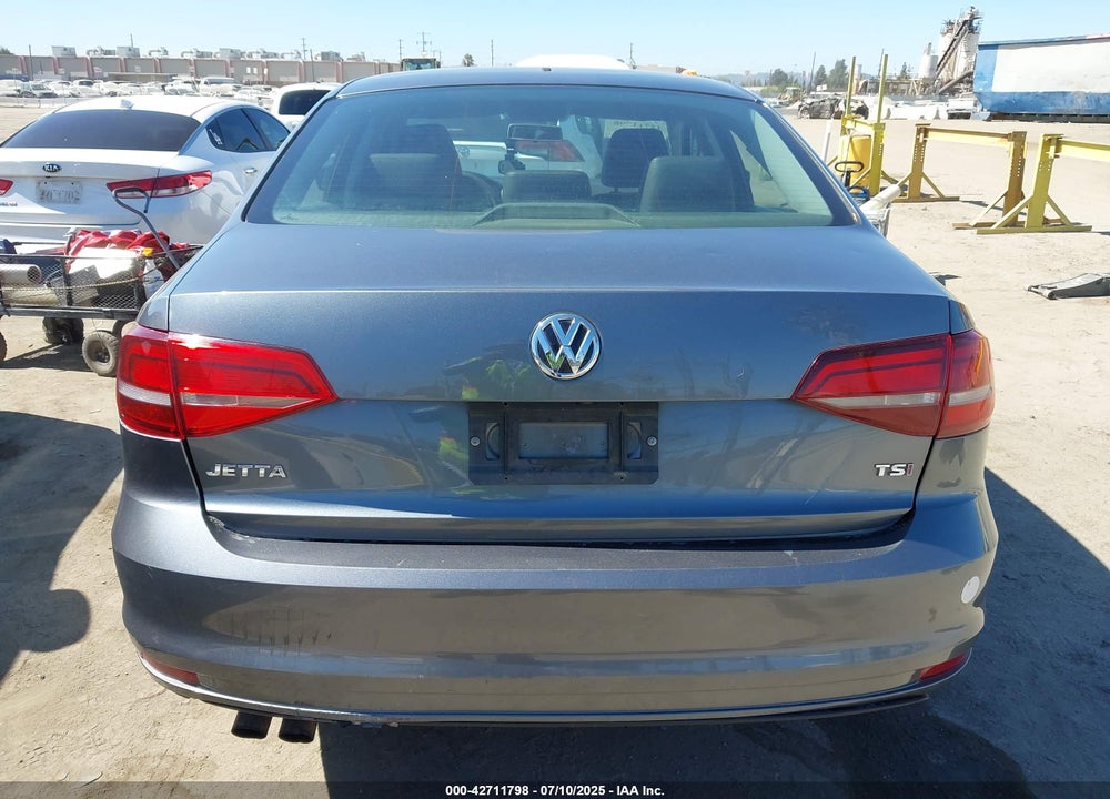 2017 VOLKSWAGEN JETTA VIN: 3VW2B7AJ0HM352245