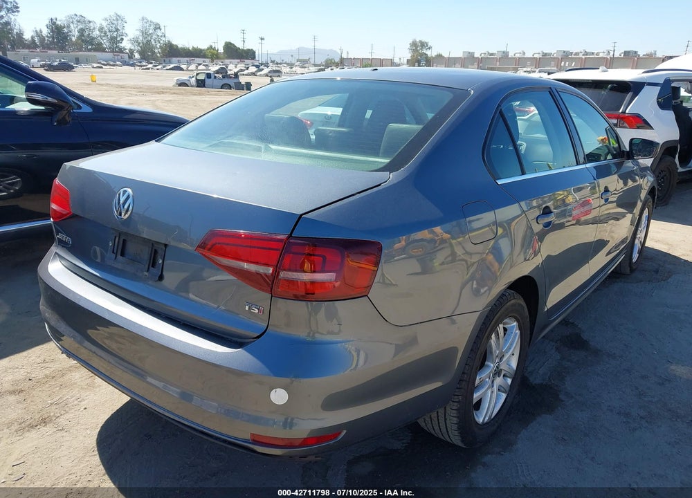 2017 VOLKSWAGEN JETTA VIN: 3VW2B7AJ0HM352245