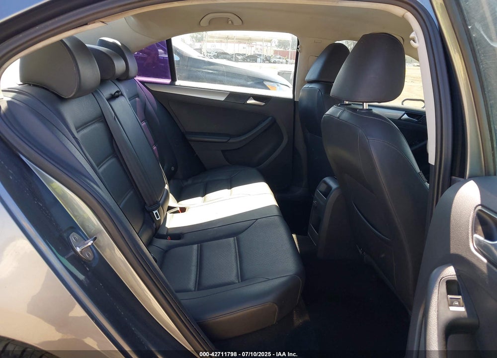 2017 VOLKSWAGEN JETTA VIN: 3VW2B7AJ0HM352245