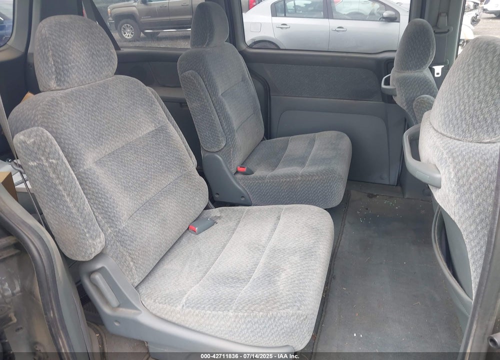 2000 HONDA ODYSSEY LX VIN: 2HKRL1851YH555428