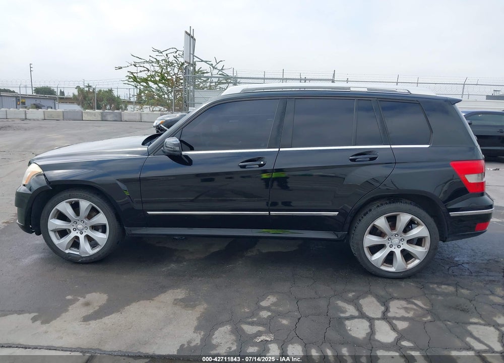 2011 MERCEDES-BENZ GLK-CLASS VIN: WDCGG5GB2BF563088