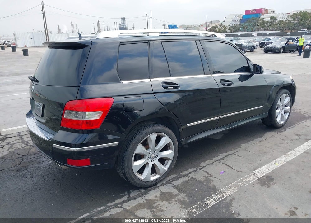 2011 MERCEDES-BENZ GLK-CLASS VIN: WDCGG5GB2BF563088
