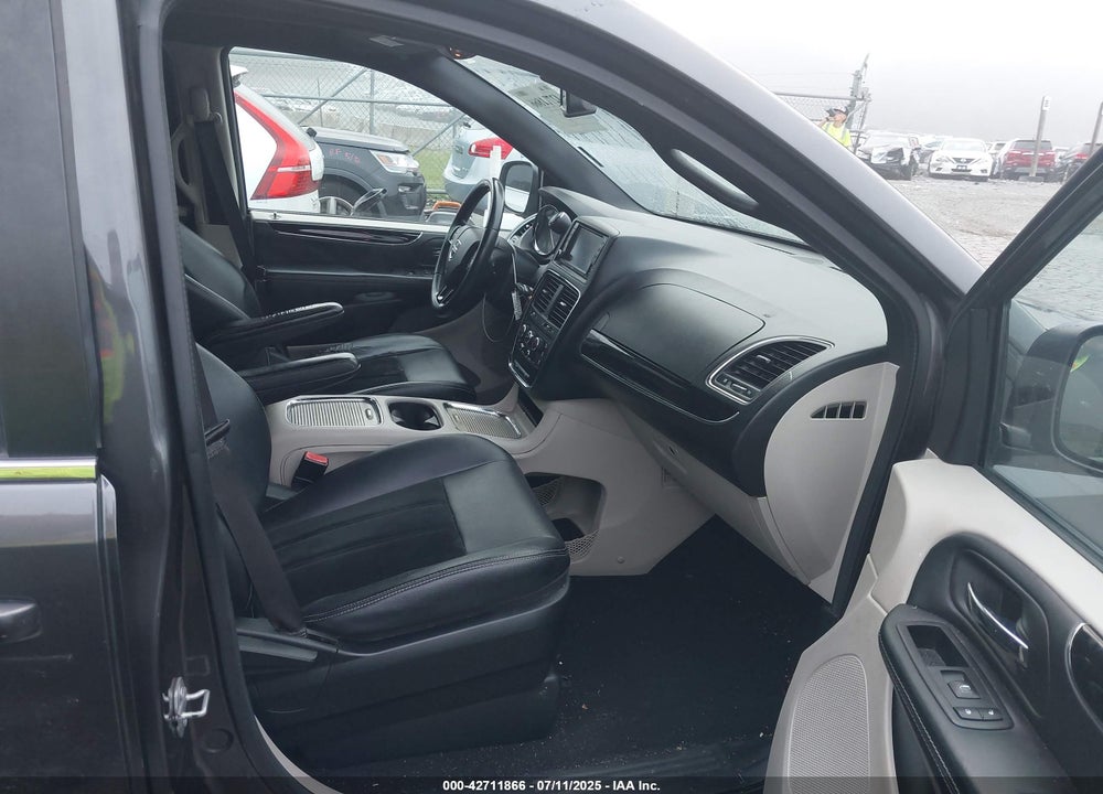 2017 DODGE GRAND CARAVAN SXT VIN: 2C4RDGCG0HR859622
