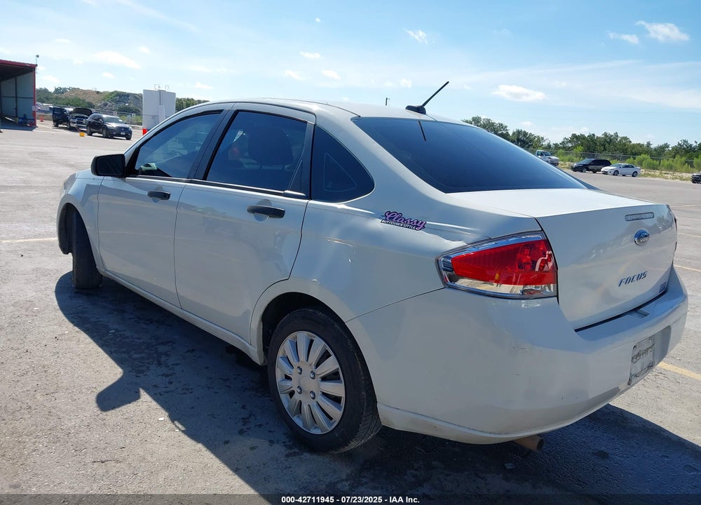 2011 FORD FOCUS VIN: 1FAHP3ENXBW127686