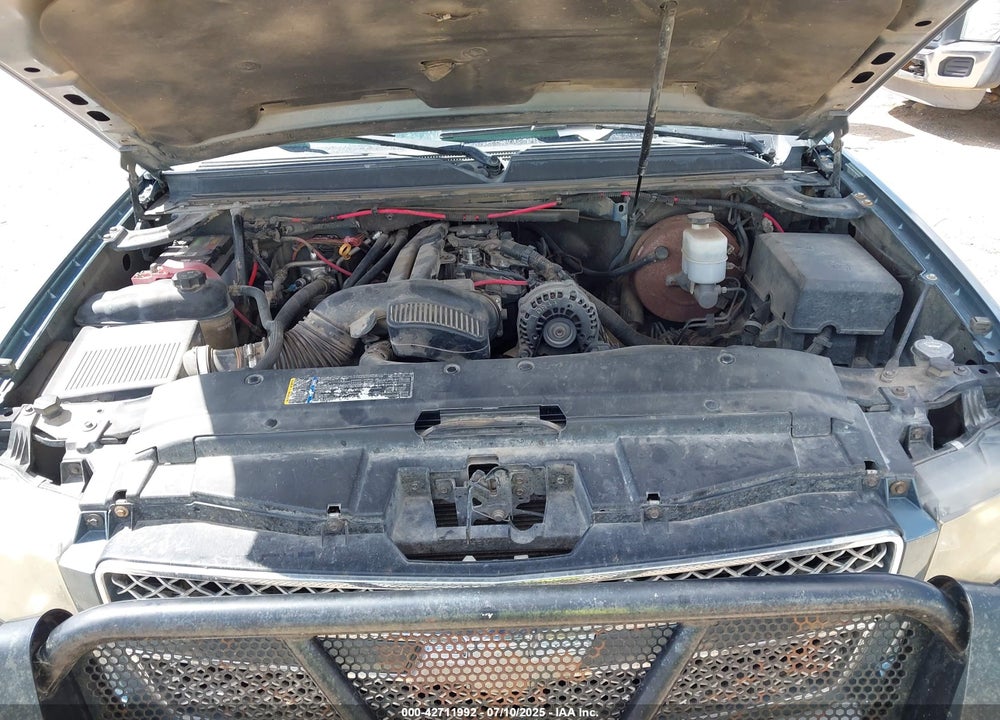2008 CHEVROLET SUBURBAN 1500 LT VIN: 3GNFK16368G253088