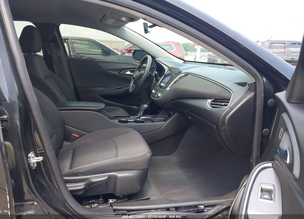 2019 CHEVROLET MALIBU VIN: 1G1ZD5ST7KF184913