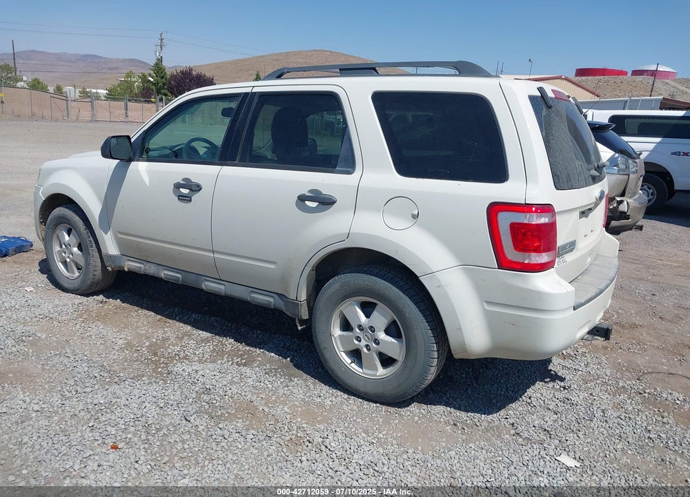 2011 FORD ESCAPE XLT VIN: 1FMCU9DGXBKA93027