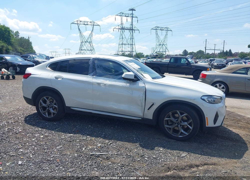 2024 BMW X4 VIN: 5UX33DT02R9W73855