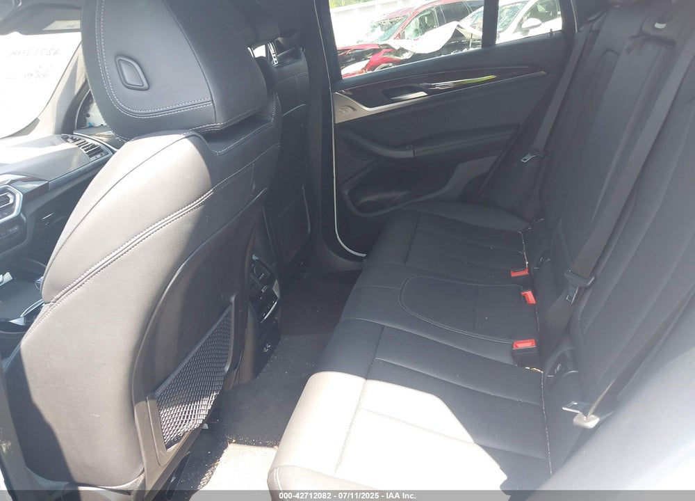 2024 BMW X4 VIN: 5UX33DT02R9W73855