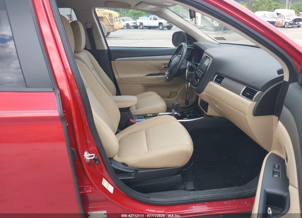 2018 MITSUBISHI OUTLANDER VIN: JA4AZ3A38JZ070924