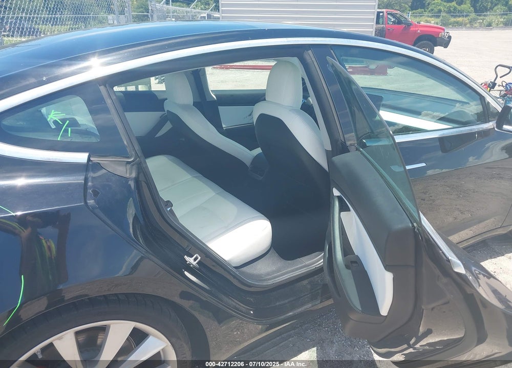 2019 TESLA MODEL 3 LONG RANGE/PERFORMANCE VIN: 5YJ3E1EB8KF393295