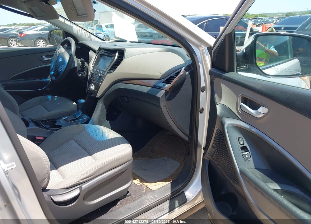 2017 HYUNDAI SANTA FE VIN: KM8SM4HF8HU200993