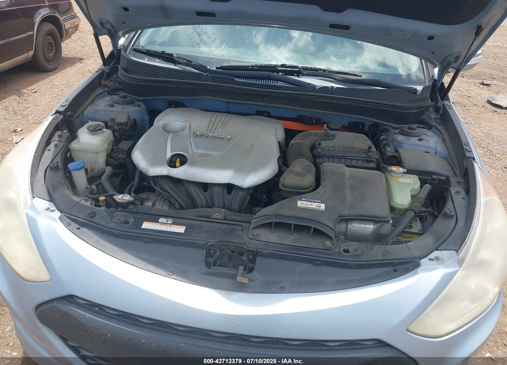2014 HYUNDAI SONATA HYBRID VIN: KMHEC4A4XEA108614