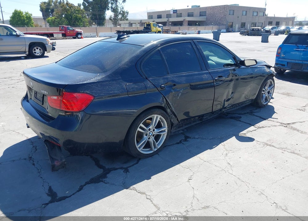 2014 BMW 3 SERIES VIN: WBA3C1C54EK112620
